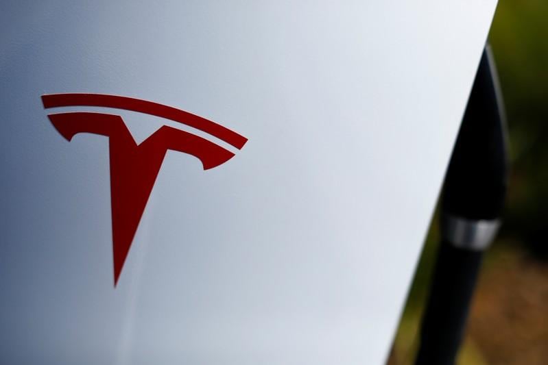 US Justice Department probes Musk statement on taking Tesla private