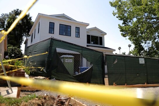 U.S. housing starts rise on jump in multi-family construction U.S. housing starts rise on jump in multi-family construction