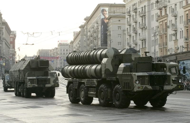 Russia to give Syria S300 air defence after accusations against Israel