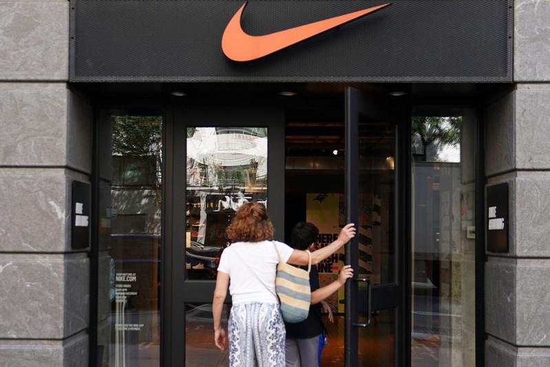 Nike quarterly revenue beats estimates