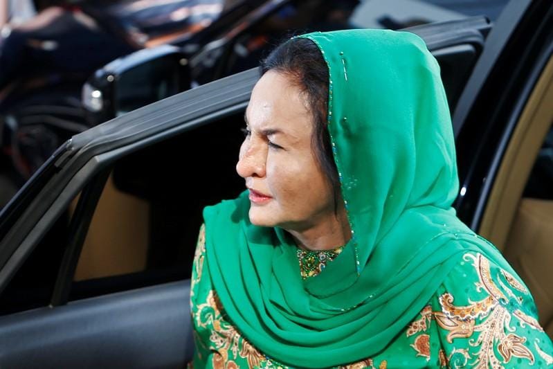 Malaysias exfirst lady questioned for 13 hours in 1MDB probe