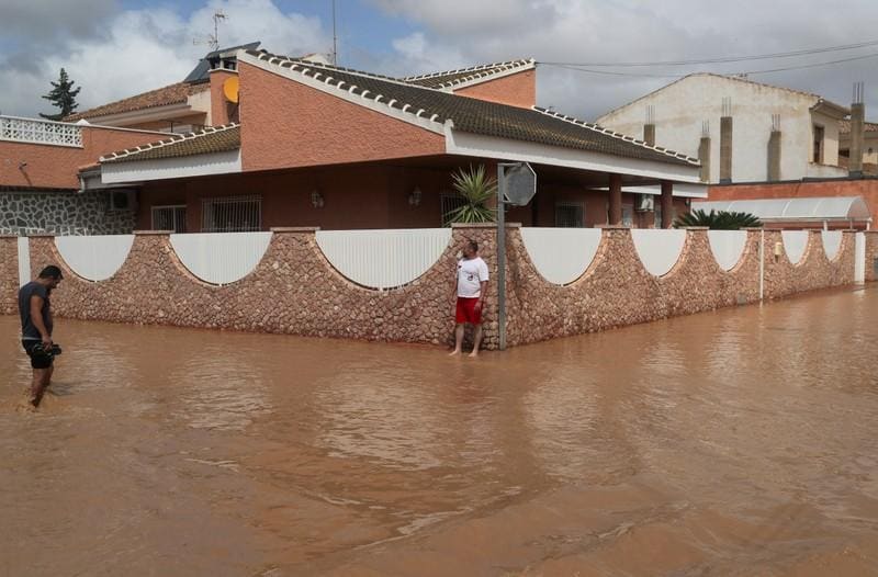 Floods kills at least five in southeast Spain thousands evacuated