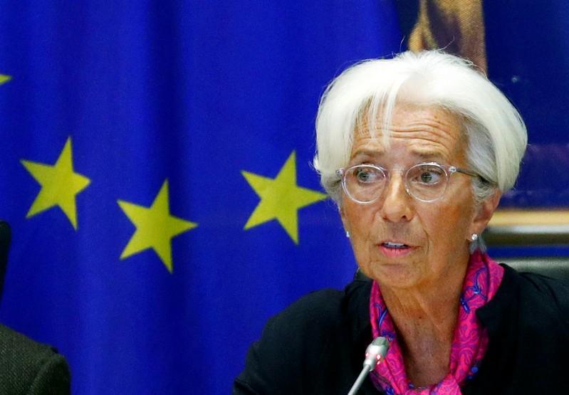 Lagarde says global growth fragile under threat AFP