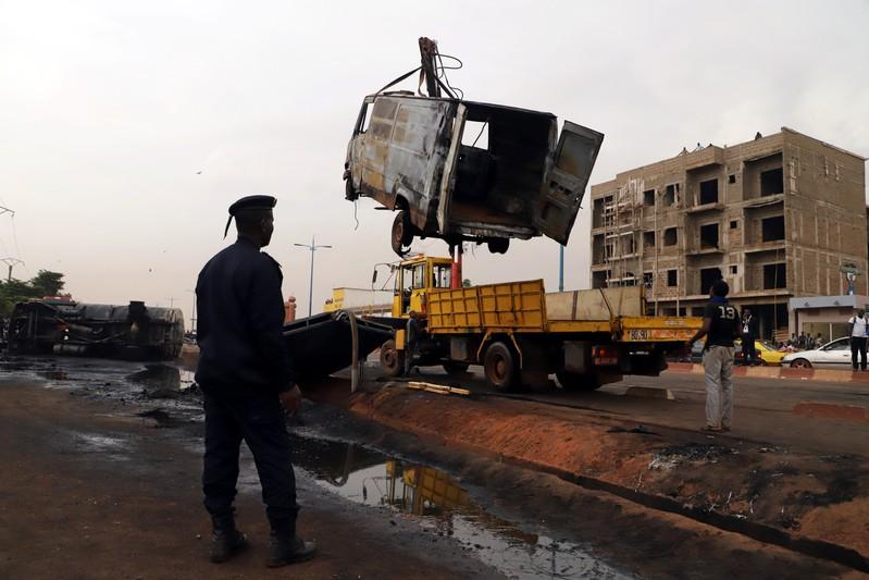 Tanker truck explosion in Mali capital kills 6 wounds 46