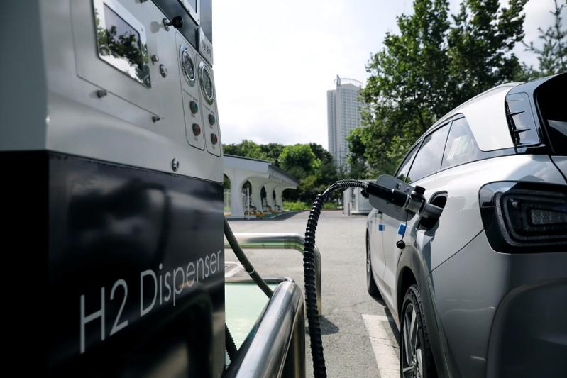 Insight Hydrogen hurdles  a deadly blast hampers South Koreas big fuel cell car bet