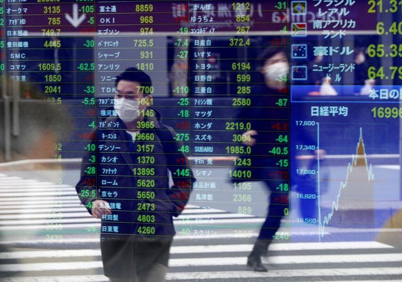 Asian stocks drop after Wall Streets tech rally stumbles