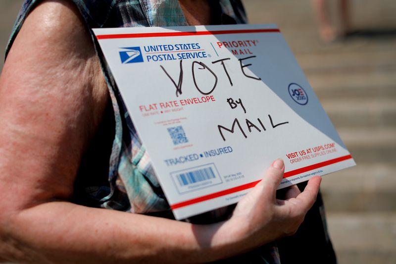 House Democrats call for US postal chiefs suspension launch probe