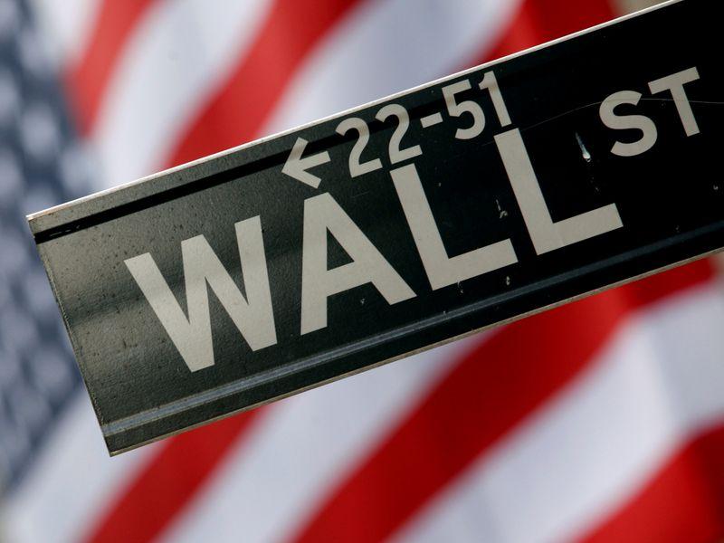 Wall Street falls in choppy trading as tech selloff resumes