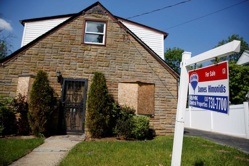 US business activity slows house price inflation accelerates