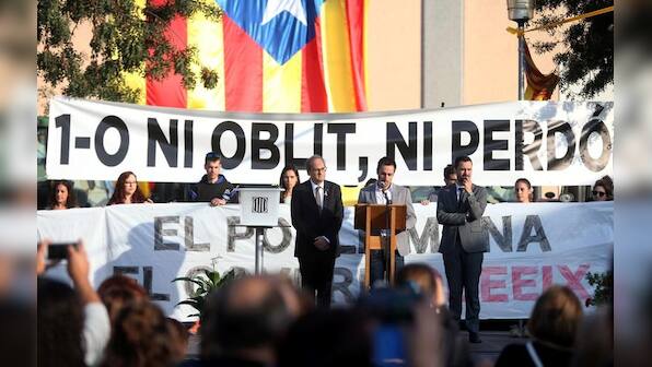 Police, protesters clash for Catalan referendum anniversary