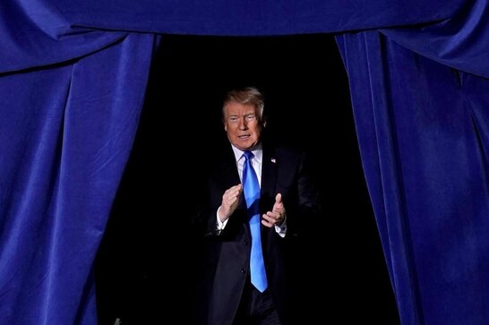 Democrats question plan for new FBI HQ near Trump's DC hotel Democrats question plan for new FBI HQ near Trump's DC hotel