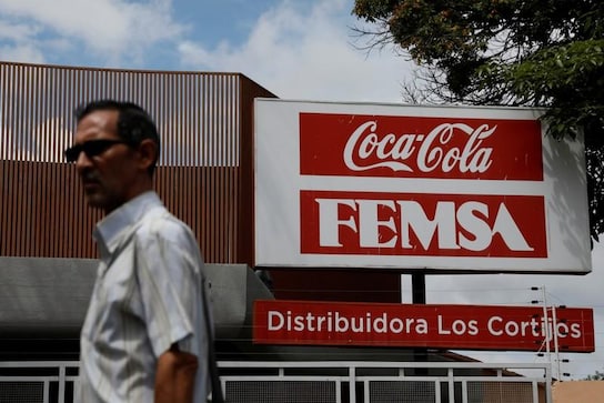 Femsa to lay off 2,000 Venezuela workers amid crisis - union Femsa to lay off 2,000 Venezuela workers amid crisis - union