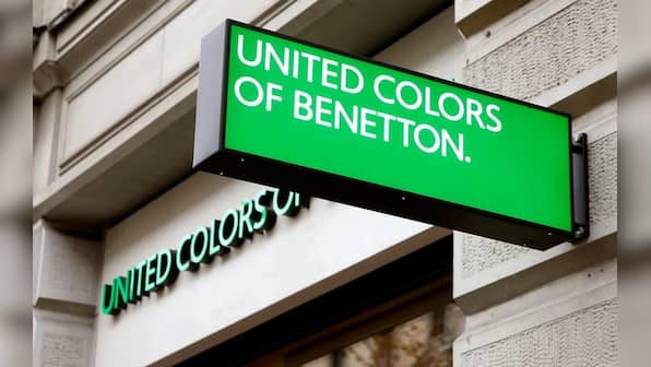 Benetton founder, who took family business beyond sweaters, dies at 77