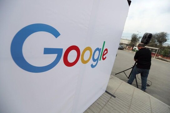 Alphabet's misses Wall Street revenue estimates, shares fall Alphabet's misses Wall Street revenue estimates, shares fall