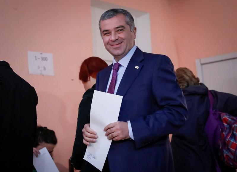 Exit polls contradictory in Georgia presidential vote