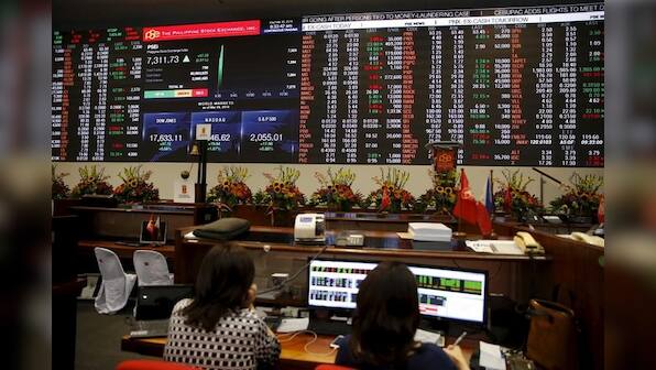 Asian stocks fall by the most in a week as U.S.-China standoff escalates