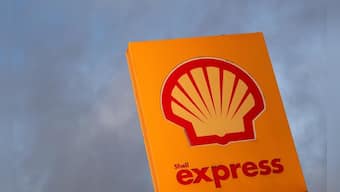 Greenpeace activists climb Shell North Sea platform saying 'clean up you mess'