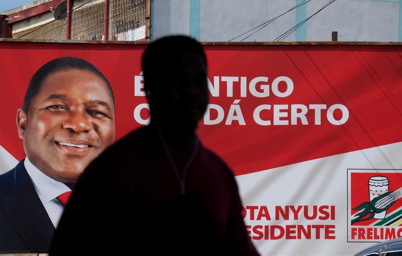 Opposition calls for Mozambicans to reject election count as Nyusi takes lead