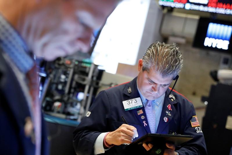 Wall St holds steady after SP hits record