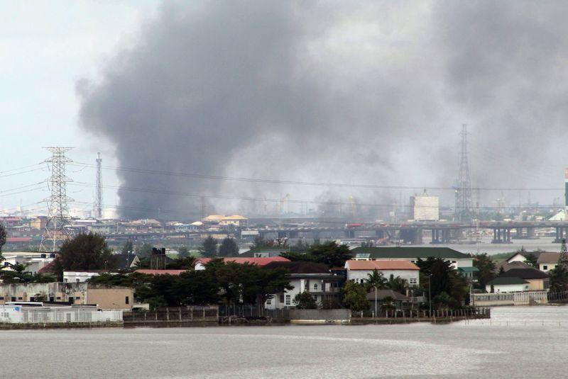 Fires burn in Lagos after Nigerian soldiers shoot antipolice protesters