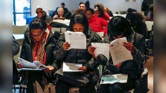 U.S. weekly jobless claims fall; many unemployed losing benefits