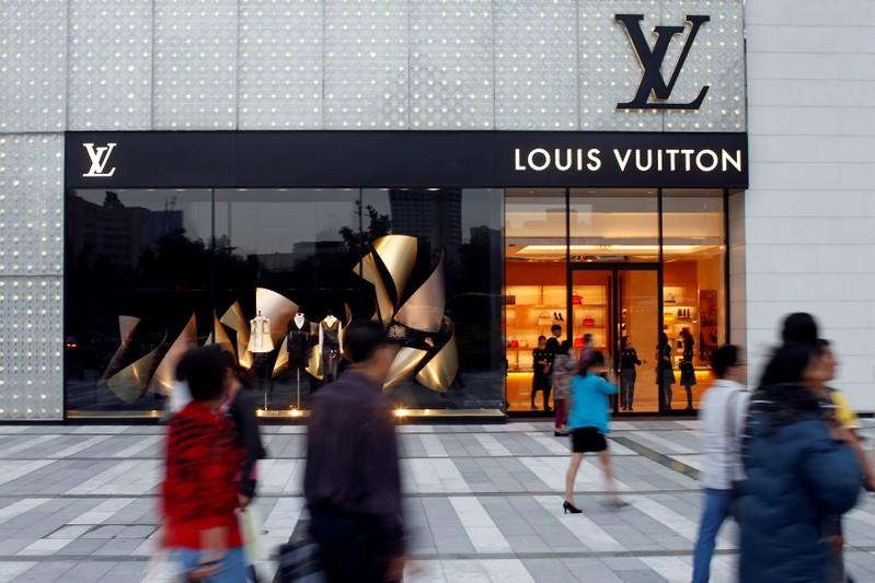 Vying for Vuitton Chinas ecommerce rivals seek luxury stranglehold