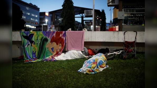 New Salvadoran migrant caravan forms; hundreds wait at U.S.-Mexico border