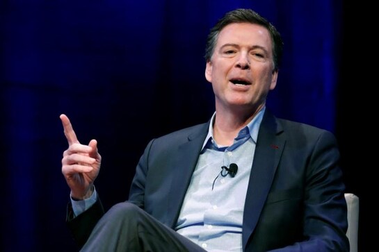 Trump wanted to order Justice Dept to prosecute Clinton, Comey: New York Times Trump wanted to order Justice Dept to prosecute Clinton, Comey: New York Times