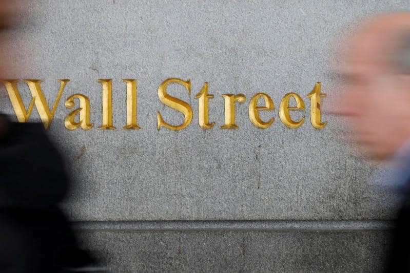 Wall Street Weekahead Investors caught in crossfire of fight for holiday shoppers