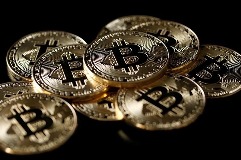 Bitcoin sinks as cryptocurrency selloff gathers pace