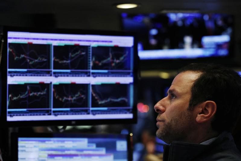 Wall Street flat as tech gains soothe tariff nerves