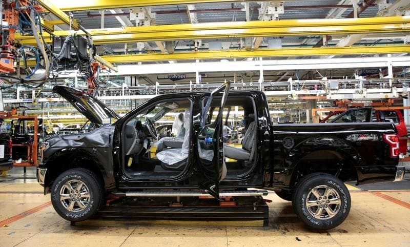 Ford reshuffles US plants to beef up SUV truck production