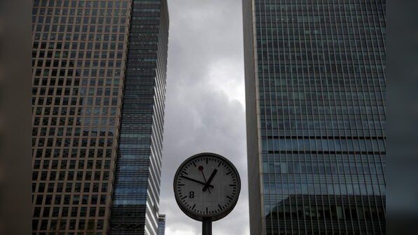 UK lawmakers want bank payments 'speed bump' to stop scammers