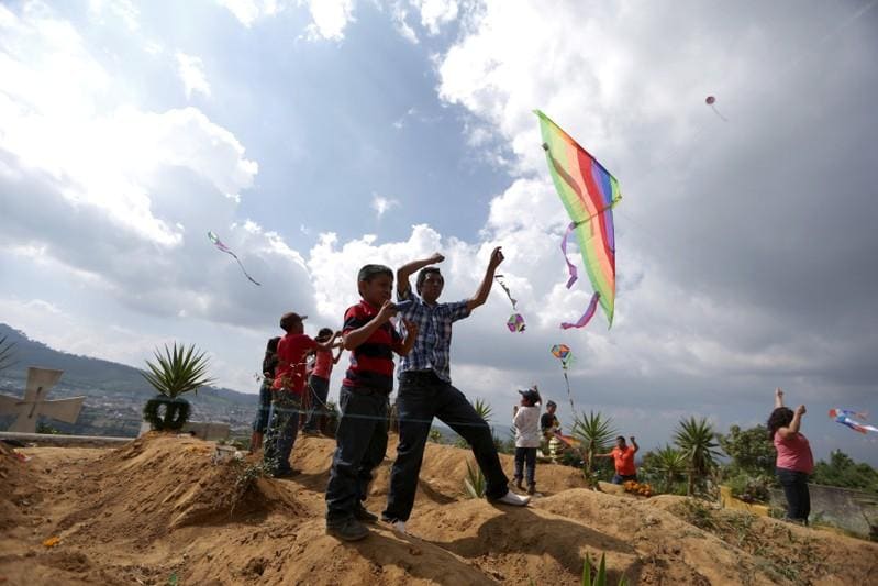 Guatemalans remember their dead with giant kites as Day of the Dead begins