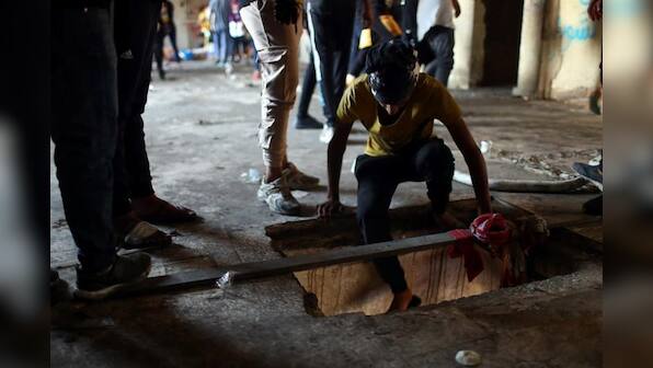 Hollow building becomes centre of Iraq's uprising