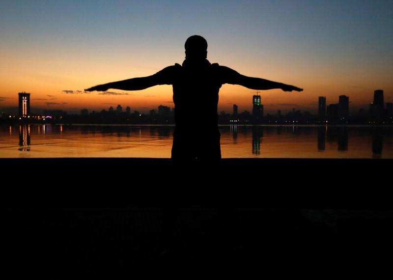 An extra 15 minute daily walk could boost global economy - study An extra 15 minute daily walk could boost global economy - study