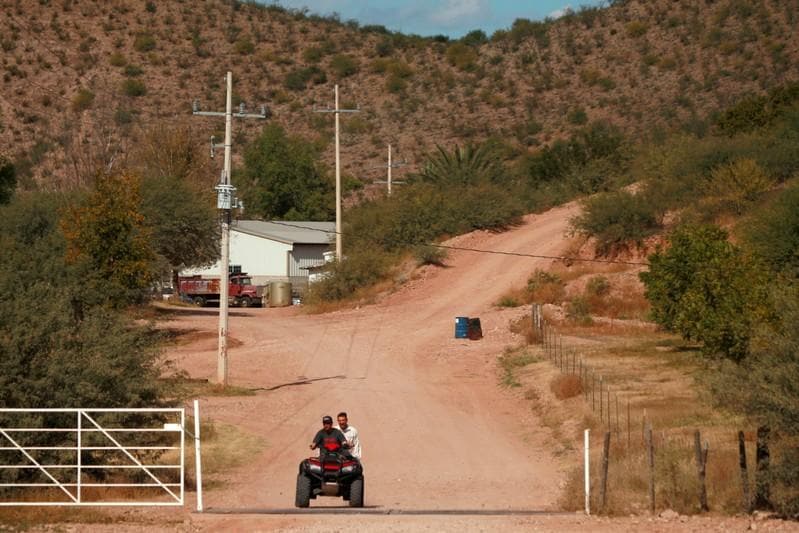 After killings Mexican hamlet fears ghost town if US neighbours flee