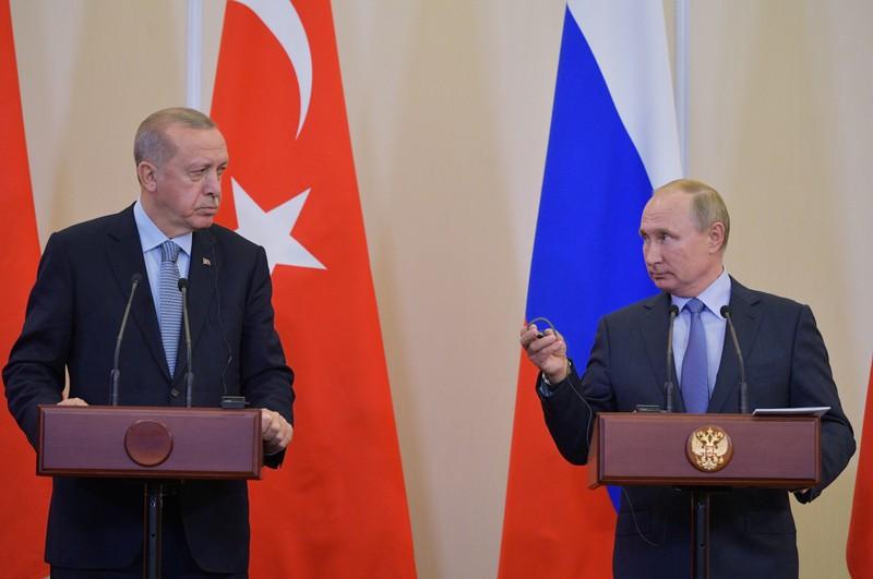 Turkish and Russian presidents discuss northeast Syria
