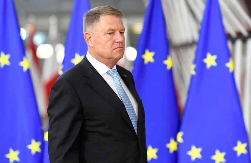 Romanias Iohannis in pole position for presidential vote