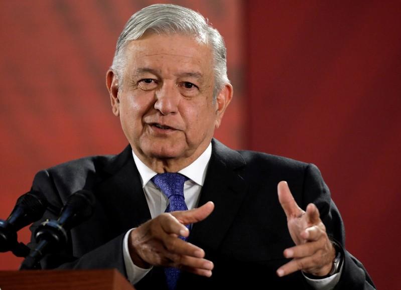 Mexican president praises Bolivian leaders call for new elections