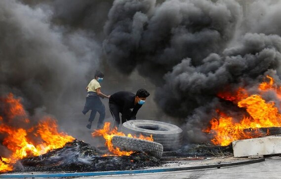 U.S. threatens sanctions on Iraqi officials over protester deaths U.S. threatens sanctions on Iraqi officials over protester deaths