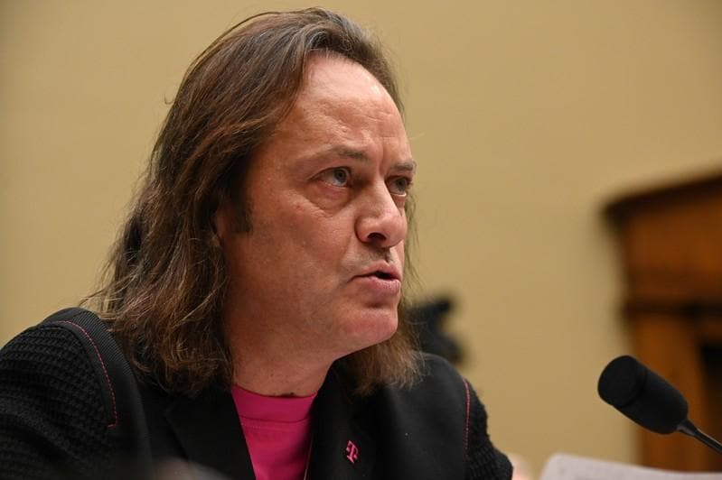 TMobile CEO Legere to step down next year