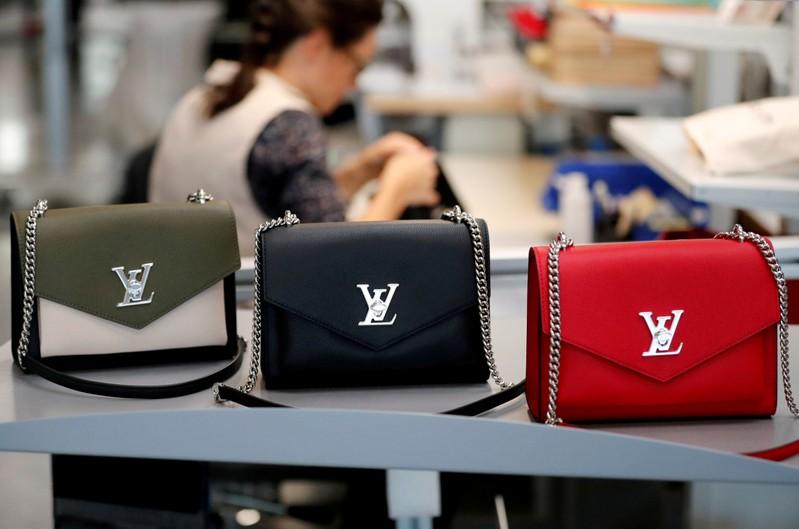 LVMH to Buy Tiffany After Raising Offer