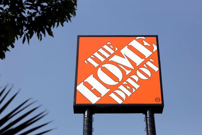 Home Depot to buy back HD Supply in 8 billion deal