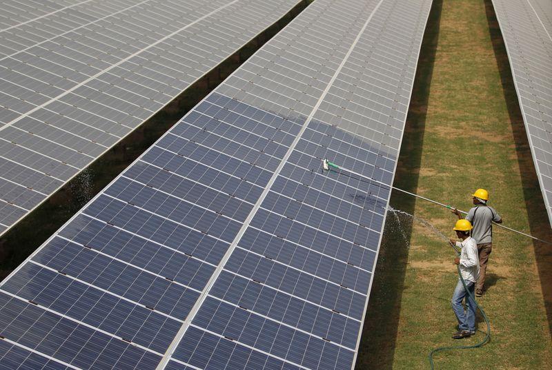 Singapore Saudi companies push Indian solar tariffs to record low