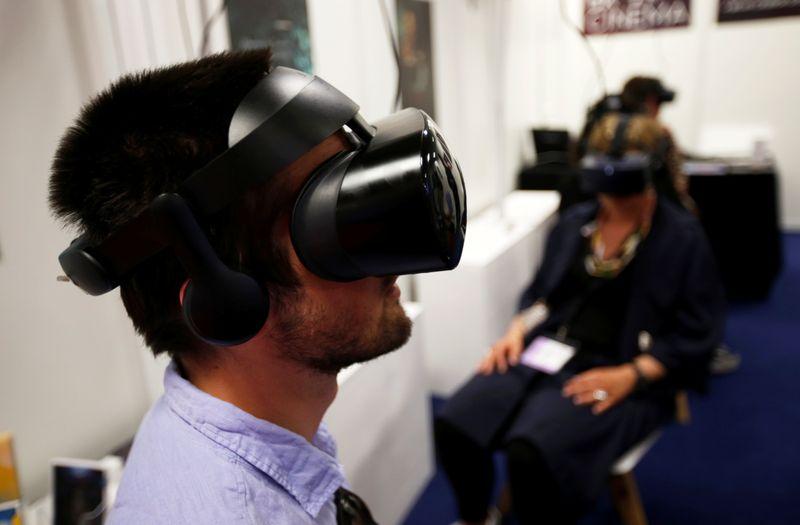 Suited avatars and digital offices traders and bankers embrace VR
