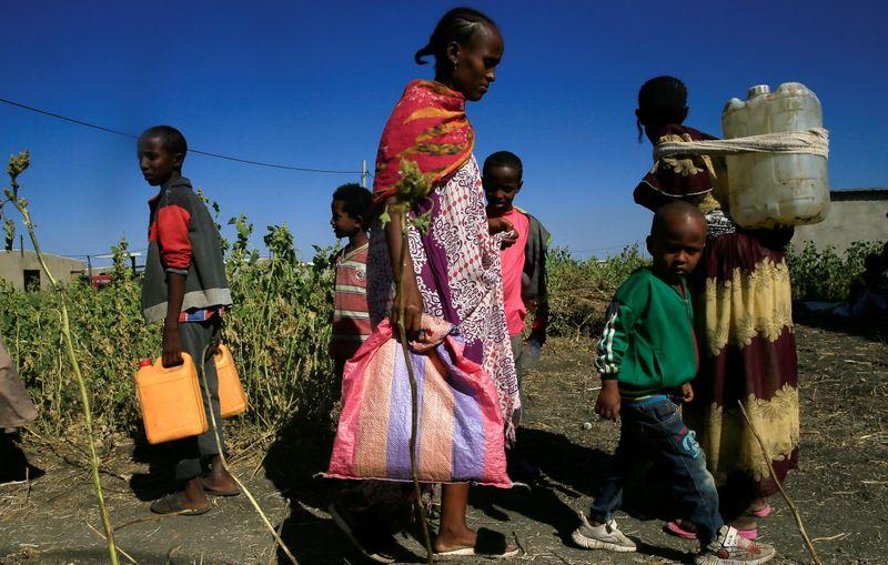 African envoys head for Ethiopia as ultimatum expires for assault