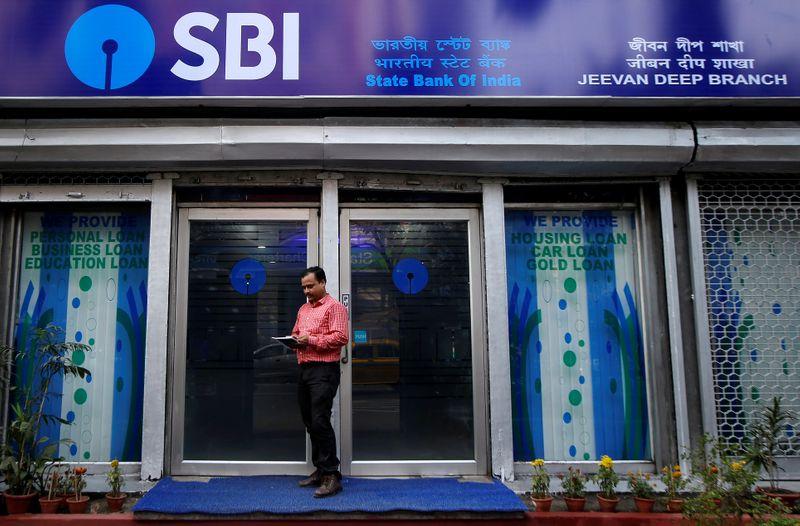State Bank of India expects RBI to hold interest rate