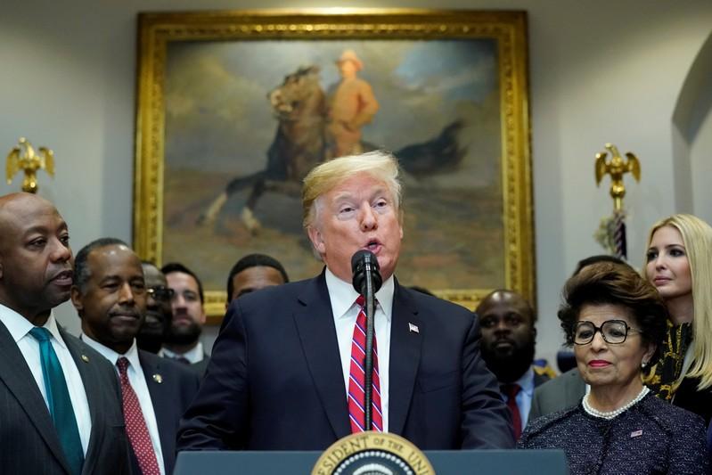 Chris Christie pulls out of Trump's White House chief of staff race Chris Christie pulls out of Trump's White House chief of staff race