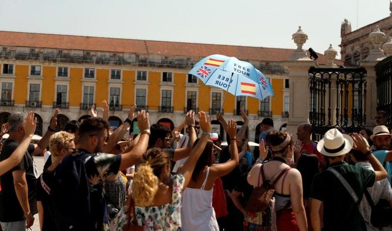 Portugals tourist arrivals dip after record run